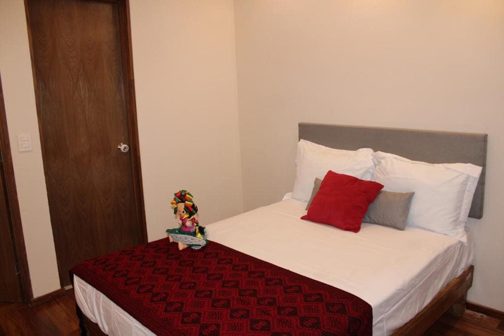 Double Room with Private Bathroom room - Image 2