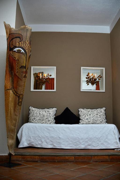 Deluxe King Room room - Image 3