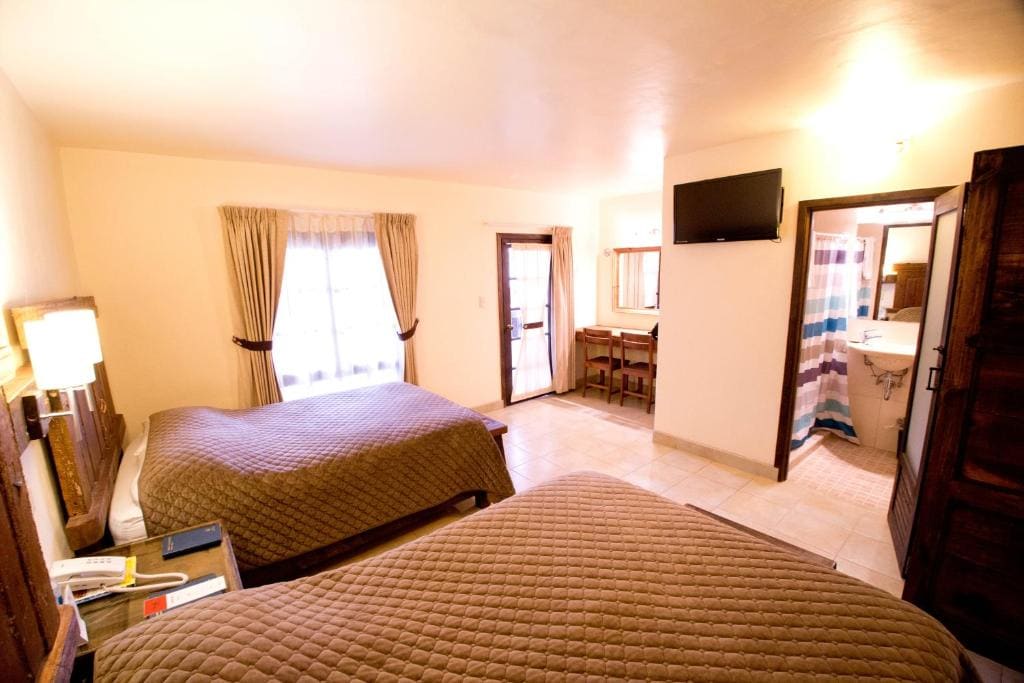 Double Room with Two Double Beds room - Image 2