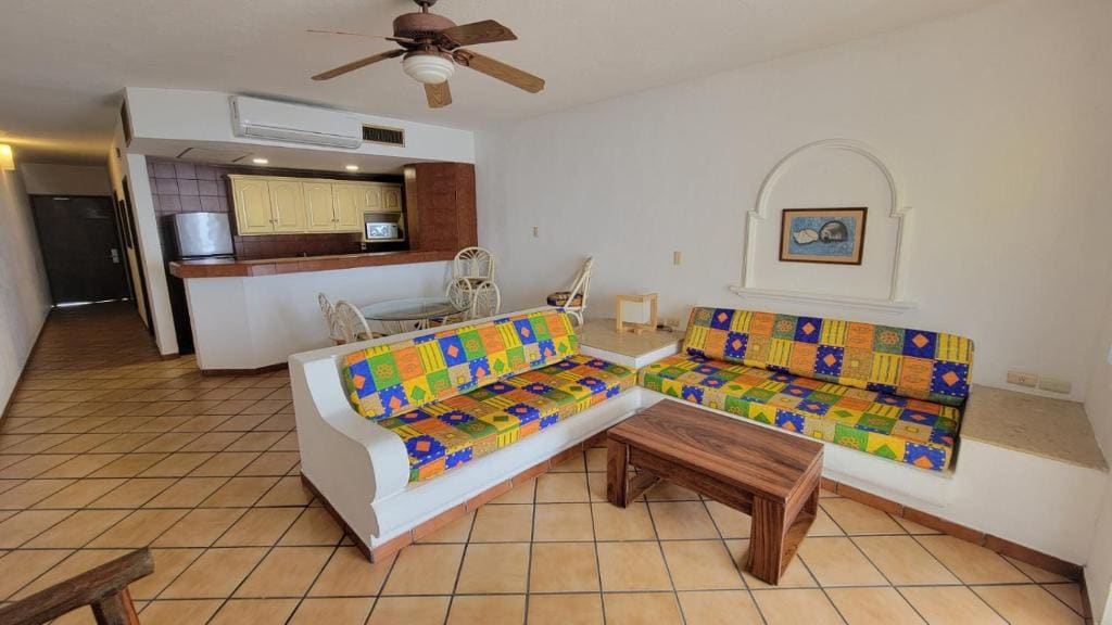 Junior Suite with Ocean View room - Image 3