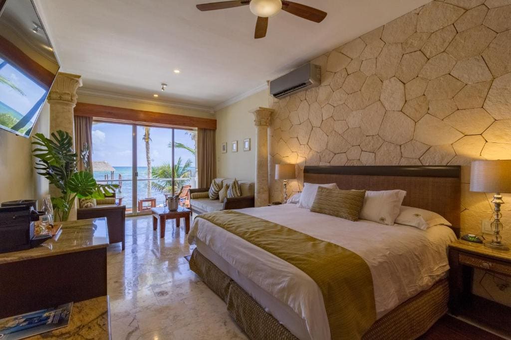 Junior Deluxe with Sea View room - Image 1