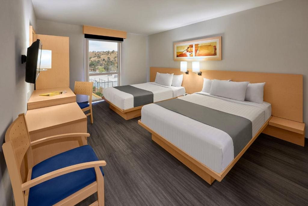 Double Room with Two Double Beds room - Image 3