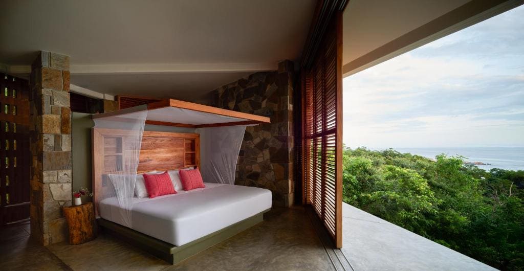 Deluxe Bungalow with Sea View room - Image 3