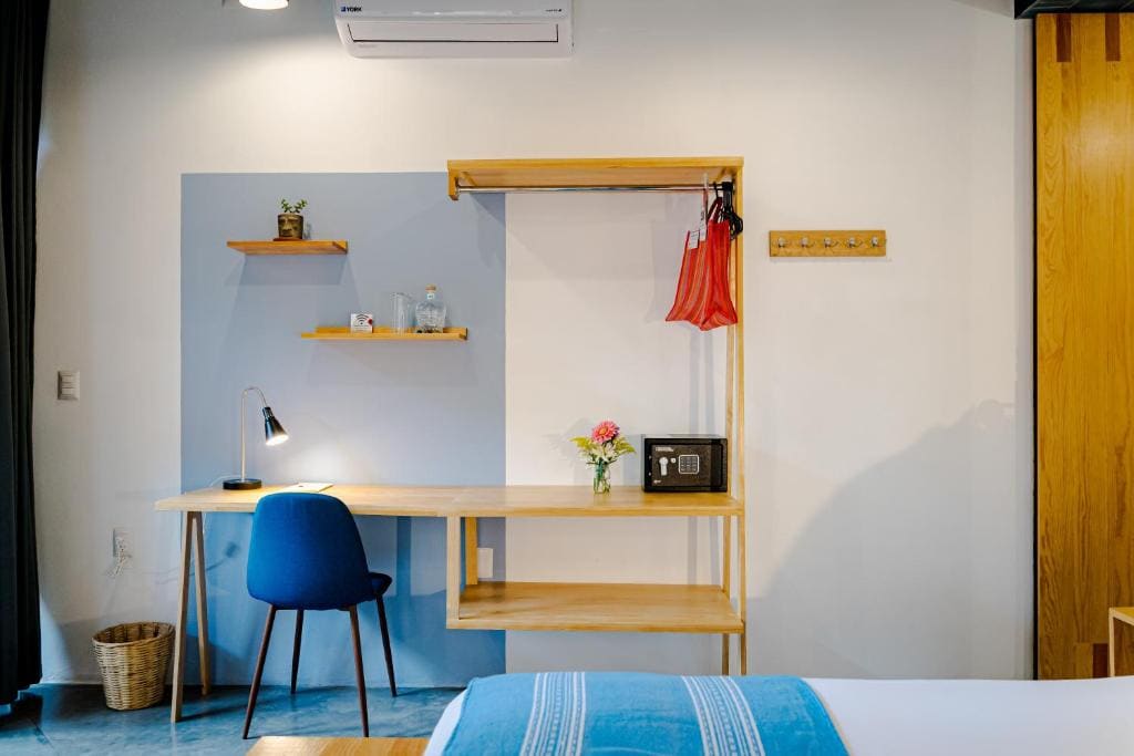 King Room with Private Patio room - Image 2