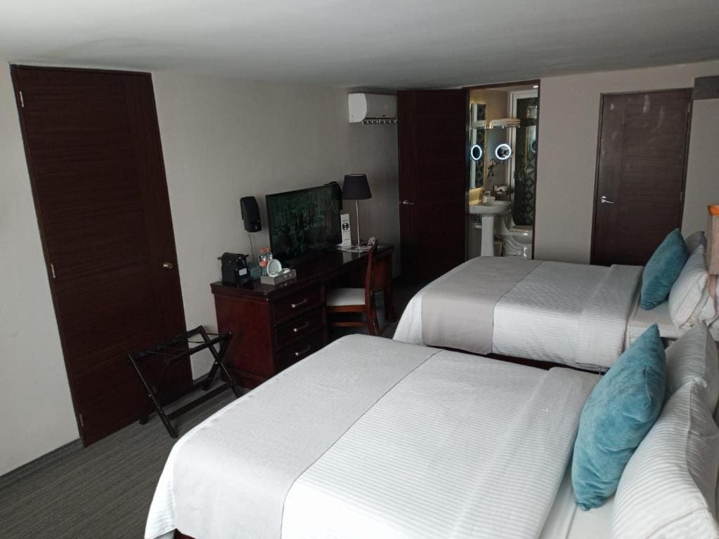 Superior Double Room room - Image 3