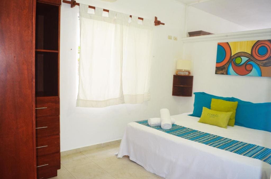Two-Bedroom Suite with Garden View room - Image 2