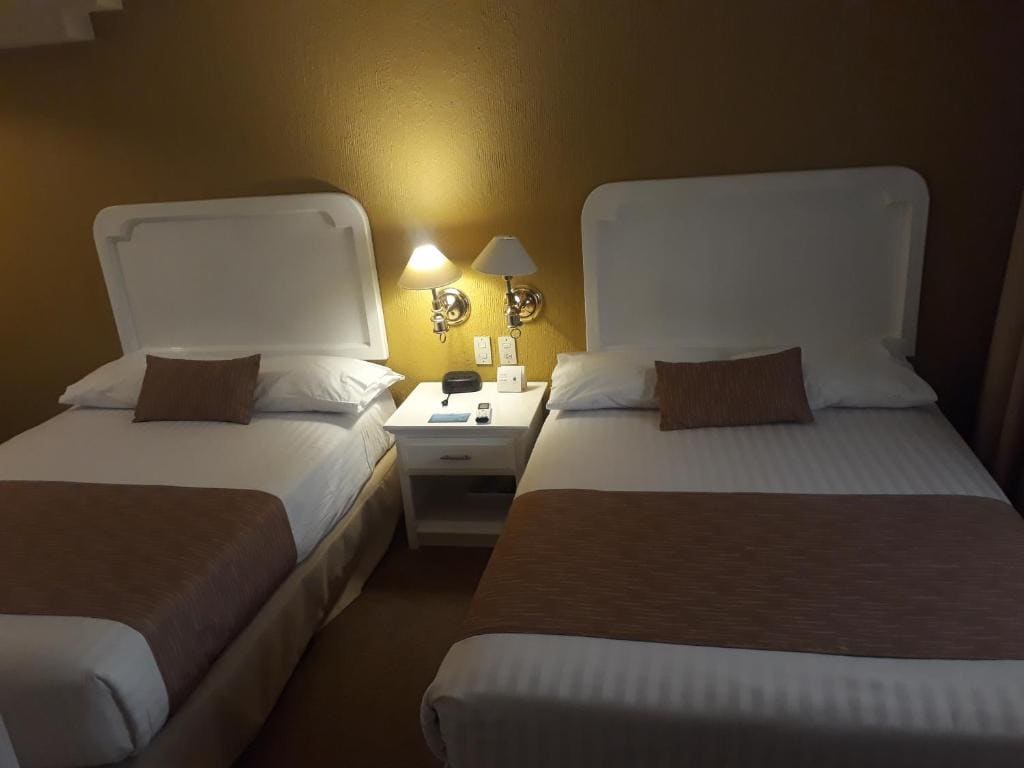 Double Room with Two Double Beds room - Image 3