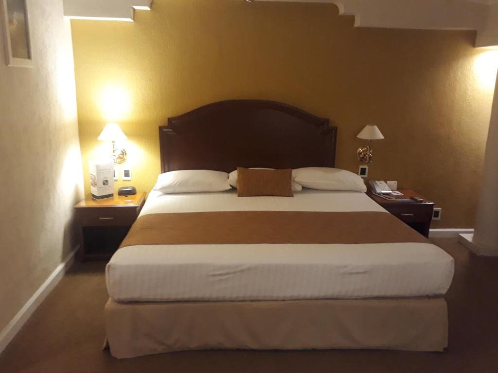 Double Room with Two Double Beds room - Image 3