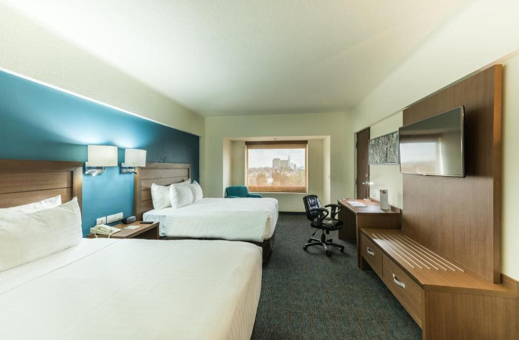 Standard Room with Two Queen Beds room - Image 1