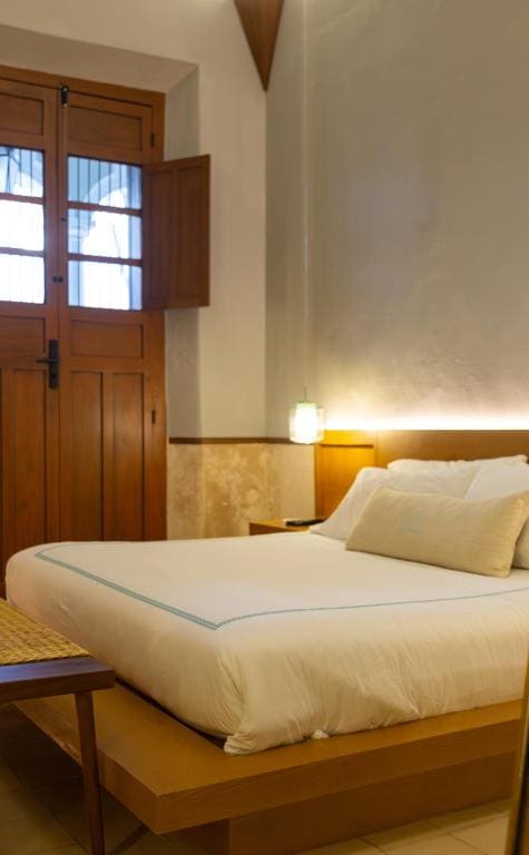 Deluxe Room room - Image 3