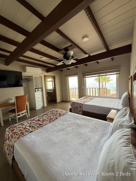 Superior Twin Room room - Image 1