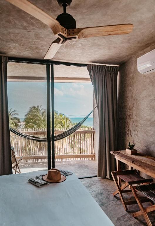 Double Room with Sea View room - Image 1