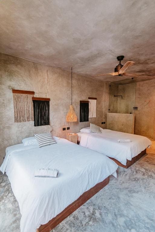 Superior Twin Room with Garden View room - Image 2