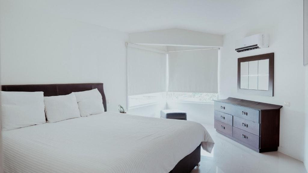 Deluxe Suite room - Image 2