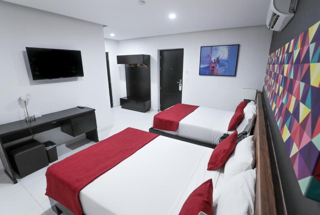 Deluxe King Room room - Image 1