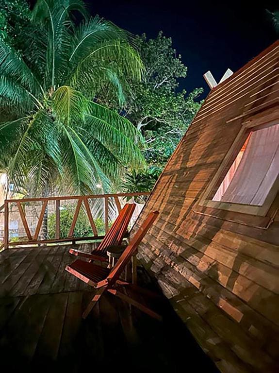 Deluxe Bungalow with Garden View room - Image 2