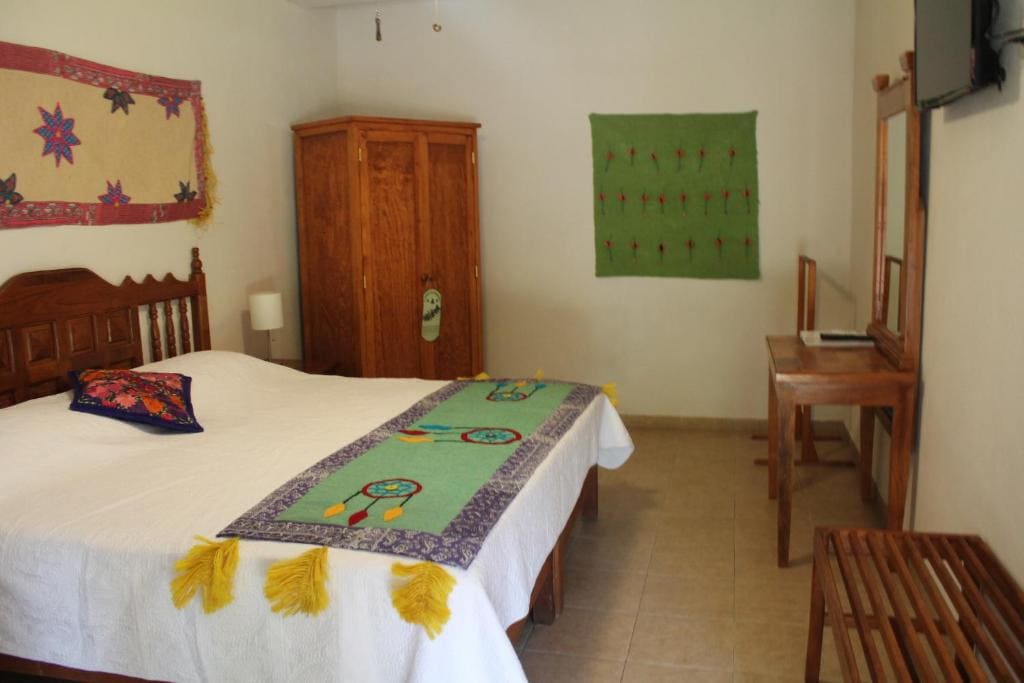 Superior Queen Room room - Image 3