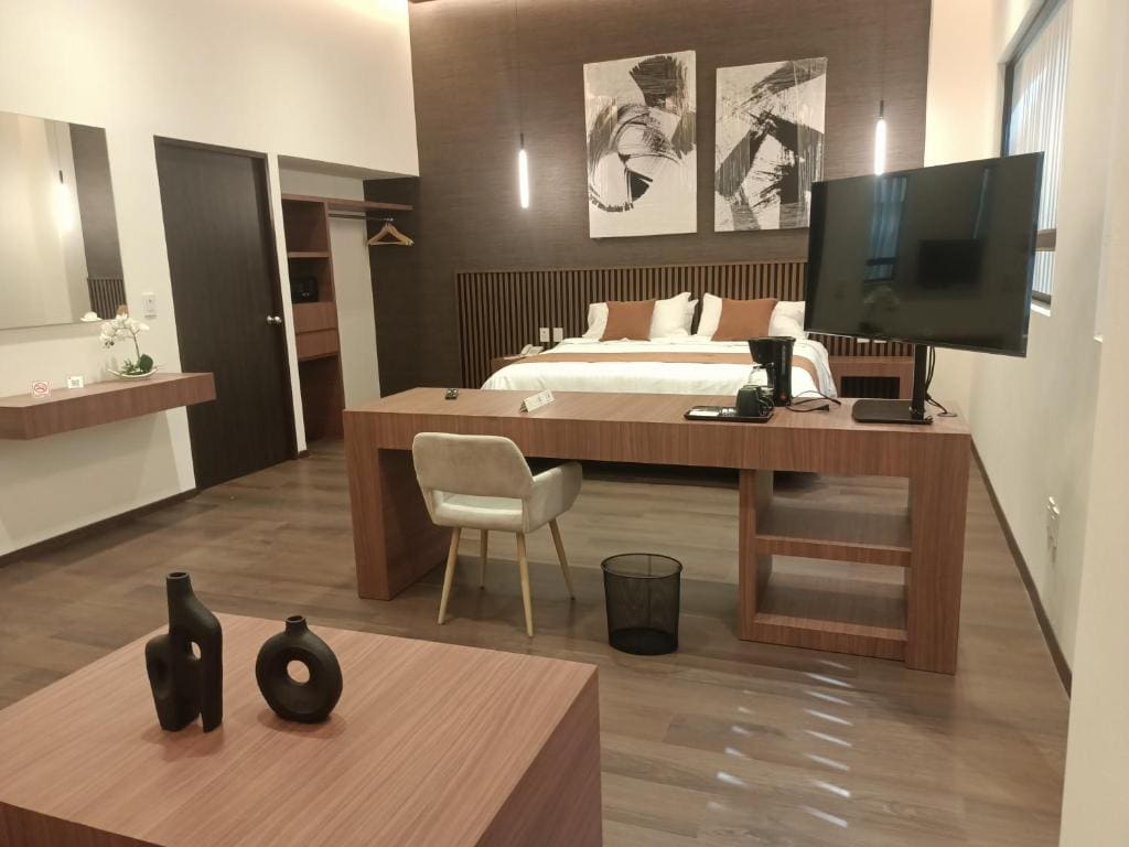 King Suite room - Image 1