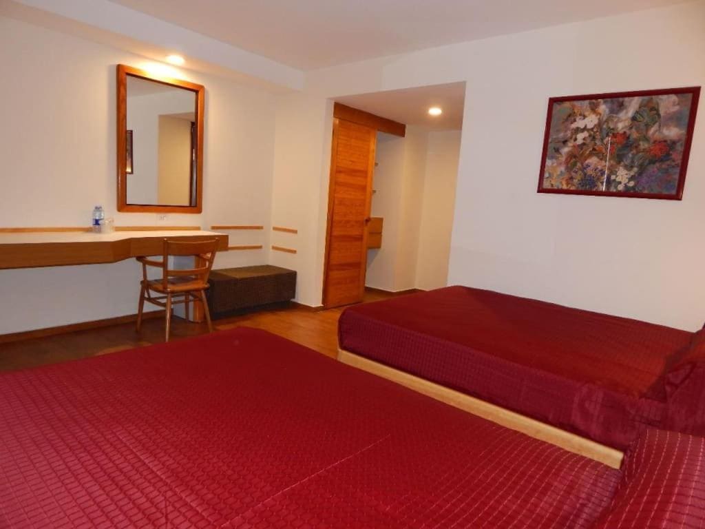 Standard Twin Room room - Image 1