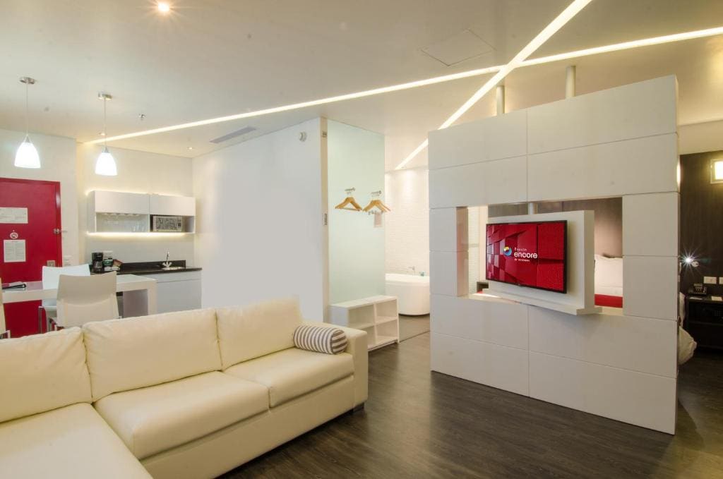 Relax King Suite - Non-Smoking room - Image 3