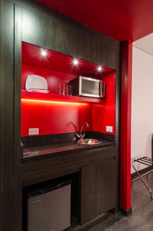 Junior King Suite - Non-Smoking room - Image 3