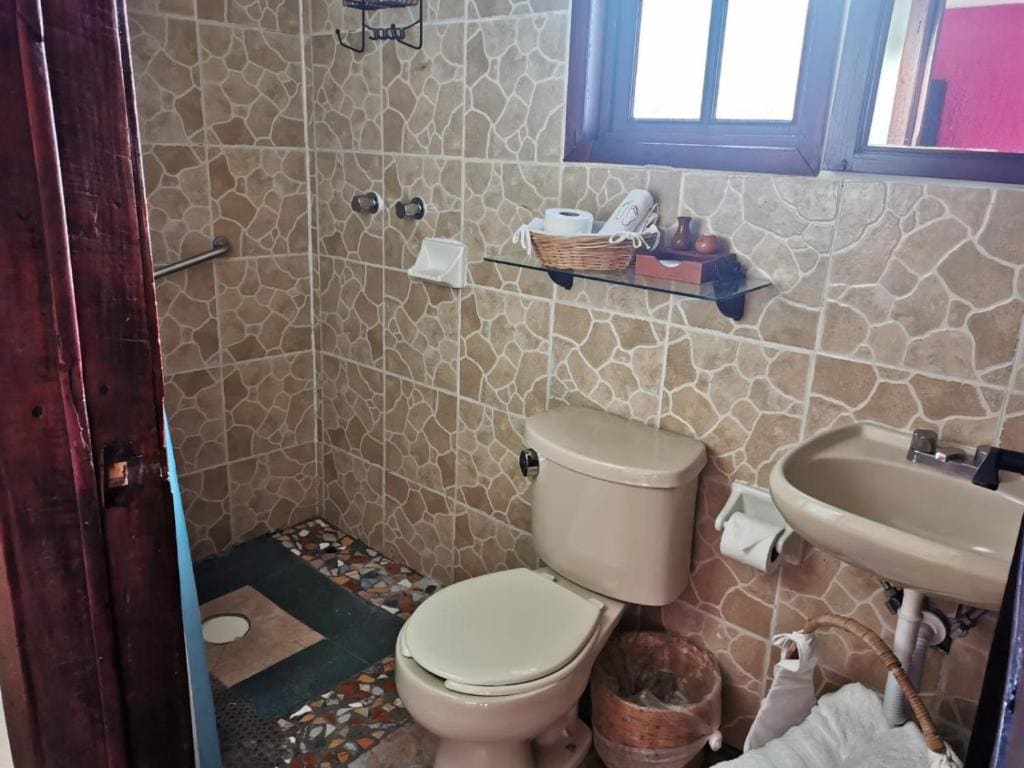 Twin Room with Balcony room - Image 2