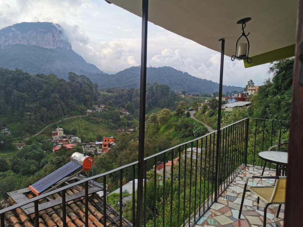 King Room with Mountain View room - Image 2