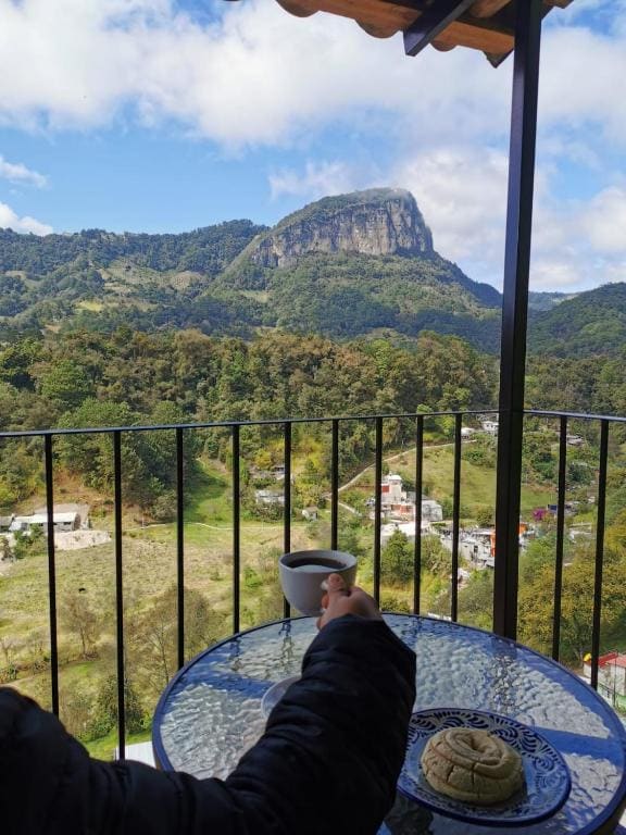 Double Room with Mountain View room - Image 3
