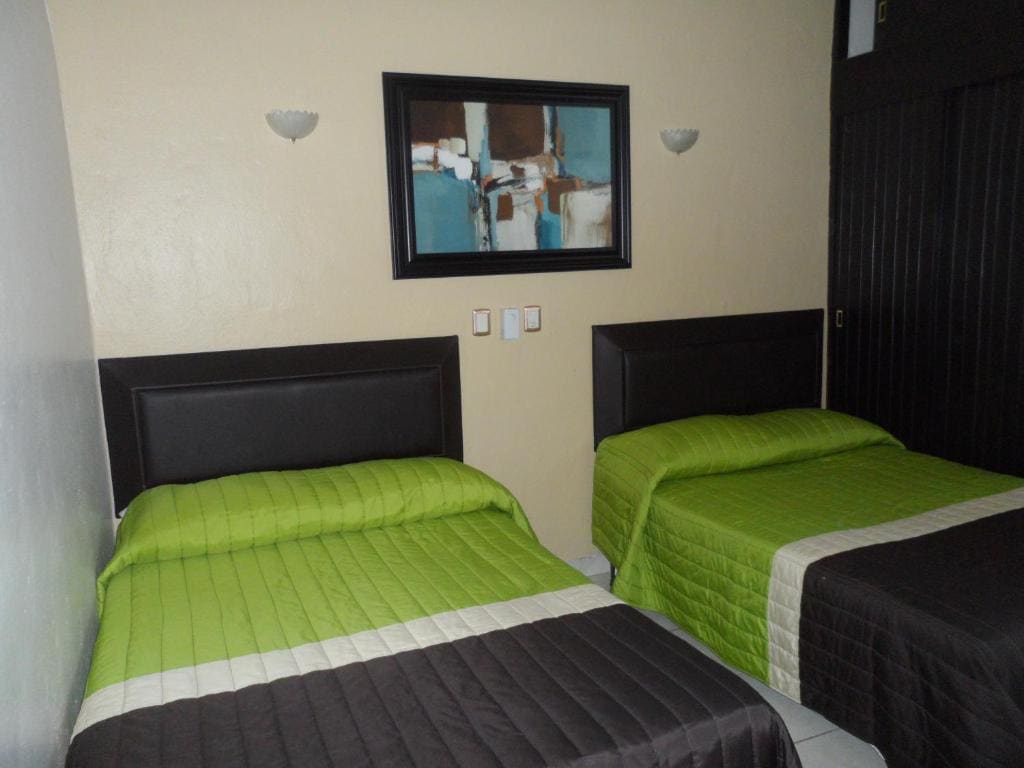 Double Room with Two Double Beds room - Image 2