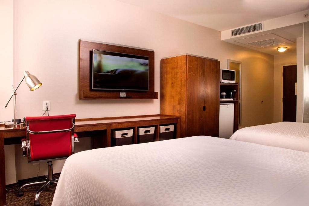 Queen Room with Two Queen Beds room - Image 3