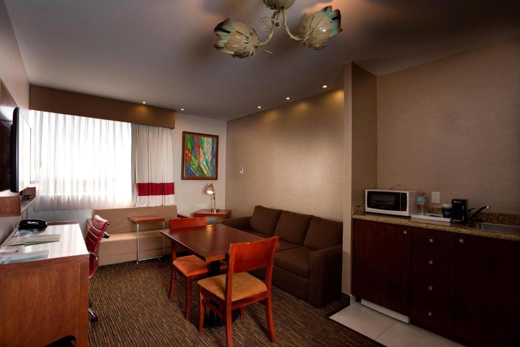 Executive Suite room - Image 3