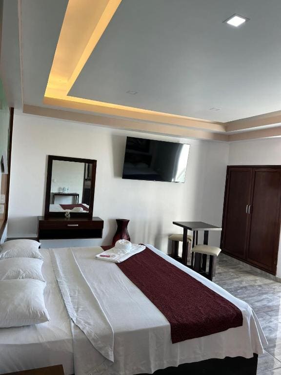 Suite with Balcony room - Image 2