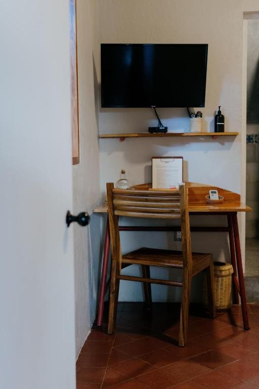 Double Room with Two Double Beds room - Image 1