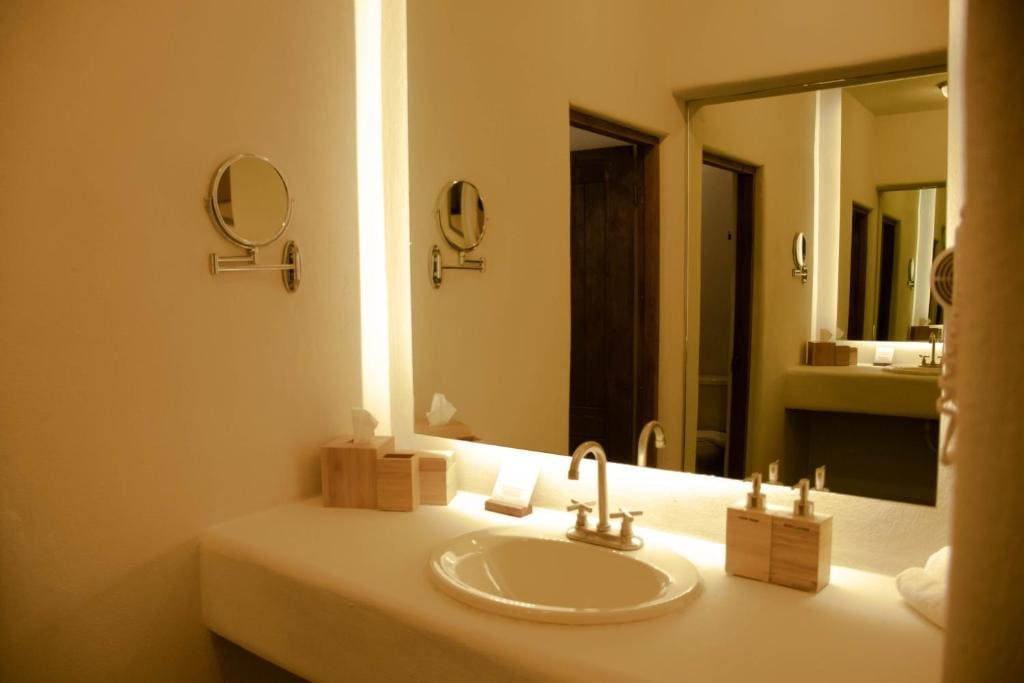 Deluxe Queen Room room - Image 1