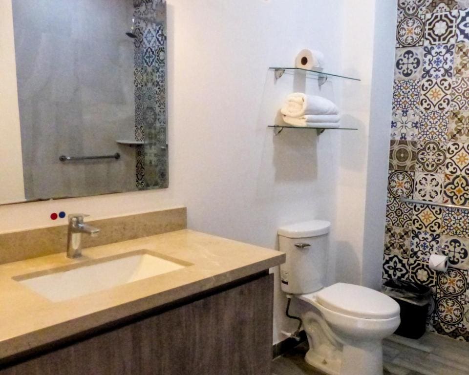 Deluxe Double Room with Two Double Beds room - Image 2