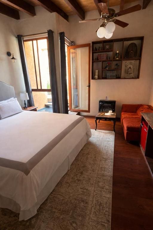 King Suite room - Image 1