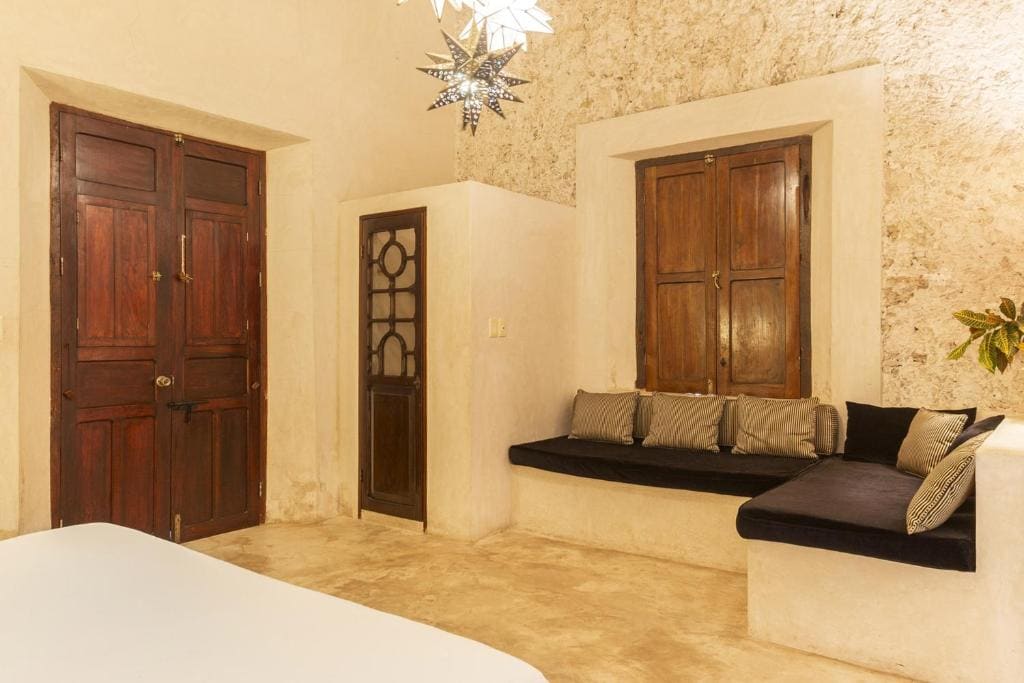 Deluxe Room room - Image 3