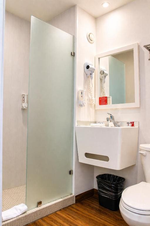 Room room - Image 3