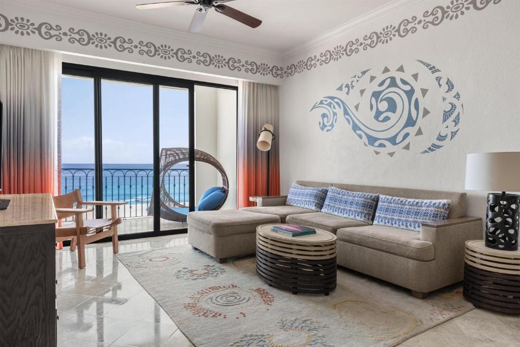 One-Bedroom Governor Suite with Oceanfront View room - Image 1