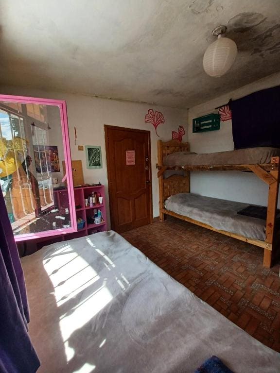 Room room - Image 3