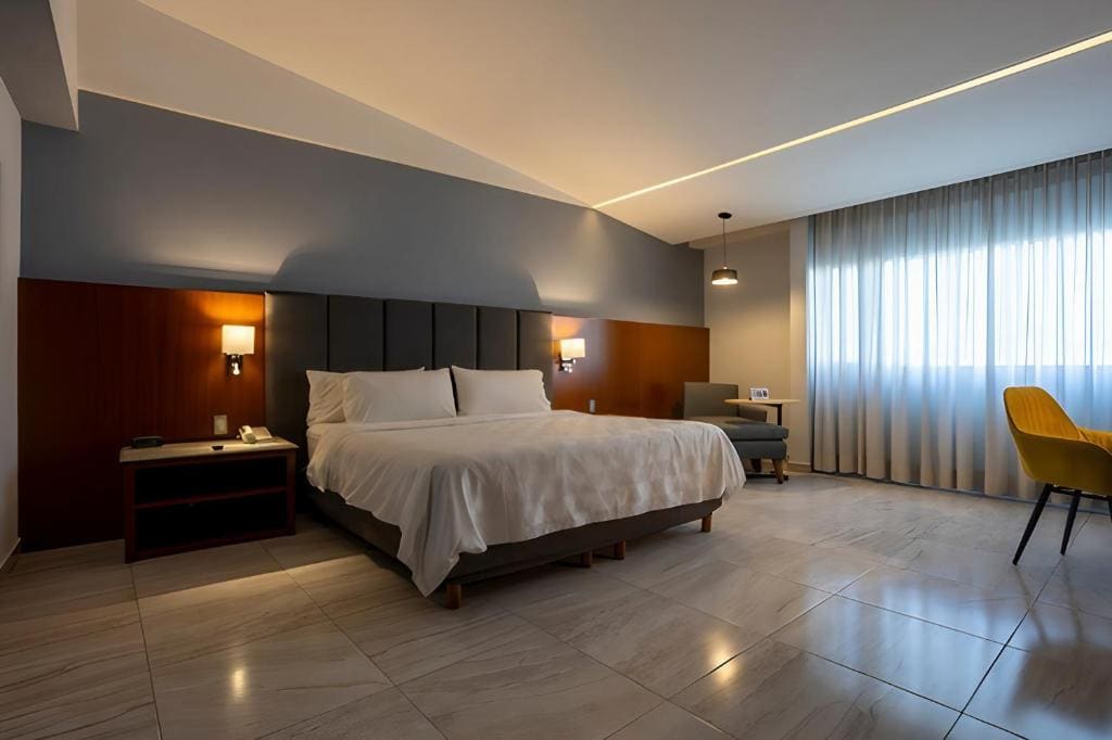 Standard King Room room - Image 1