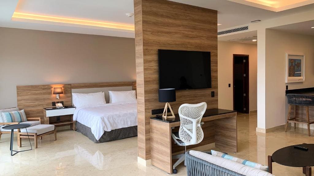 Suite - Non-Smoking room - Image 3