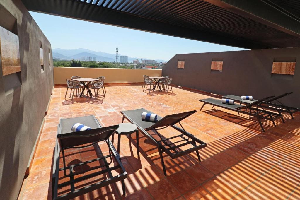 King Suite with Sofa Bed room - Image 1