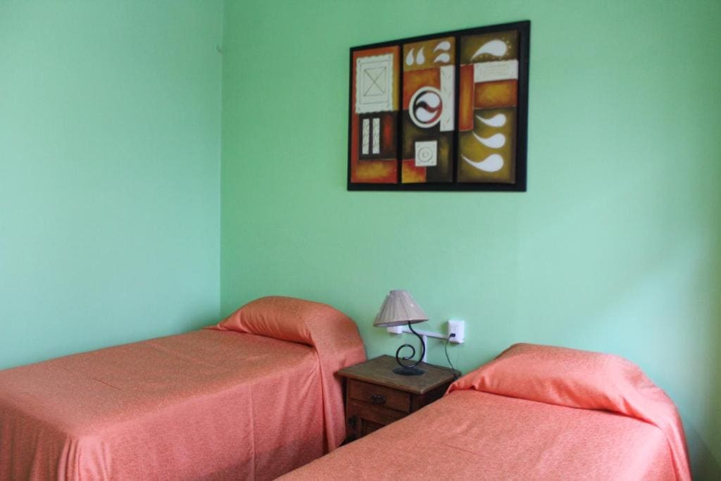 Twin Room with Shared Bathroom room - Image 3