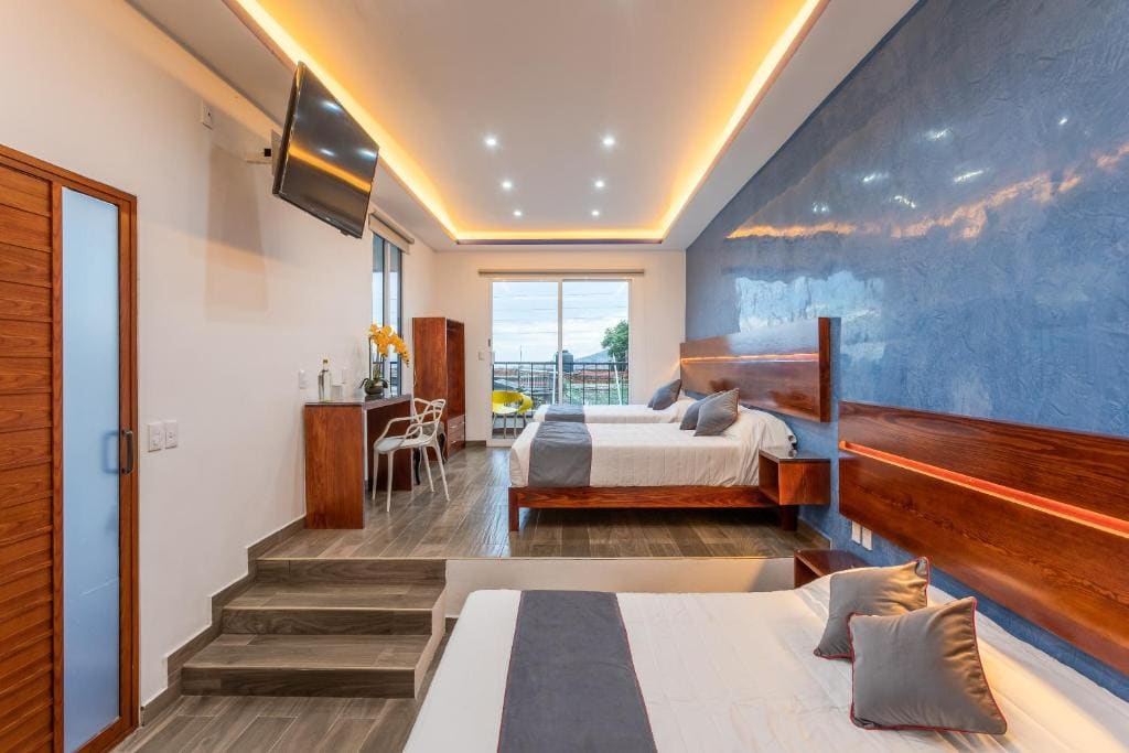 Standard Family Room room - Image 3
