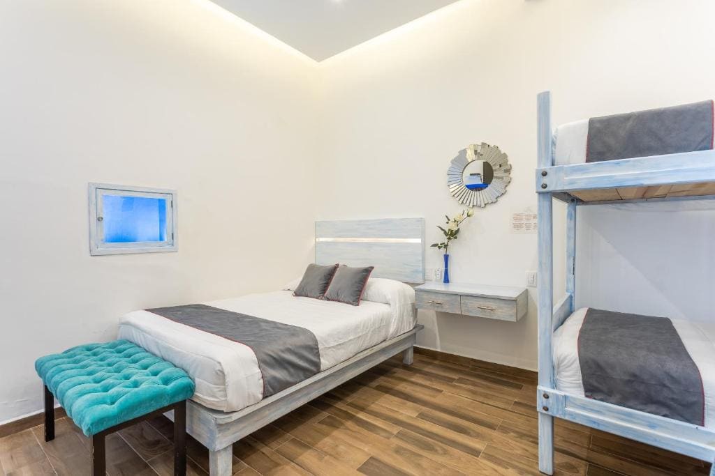 Standard Triple Room room - Image 1