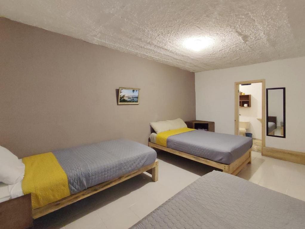Double Room with Private Bathroom room - Image 3