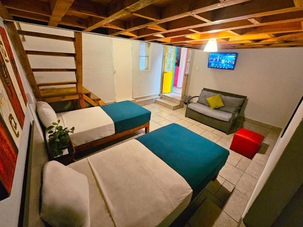 Family Room with Bathroom room - Image 3