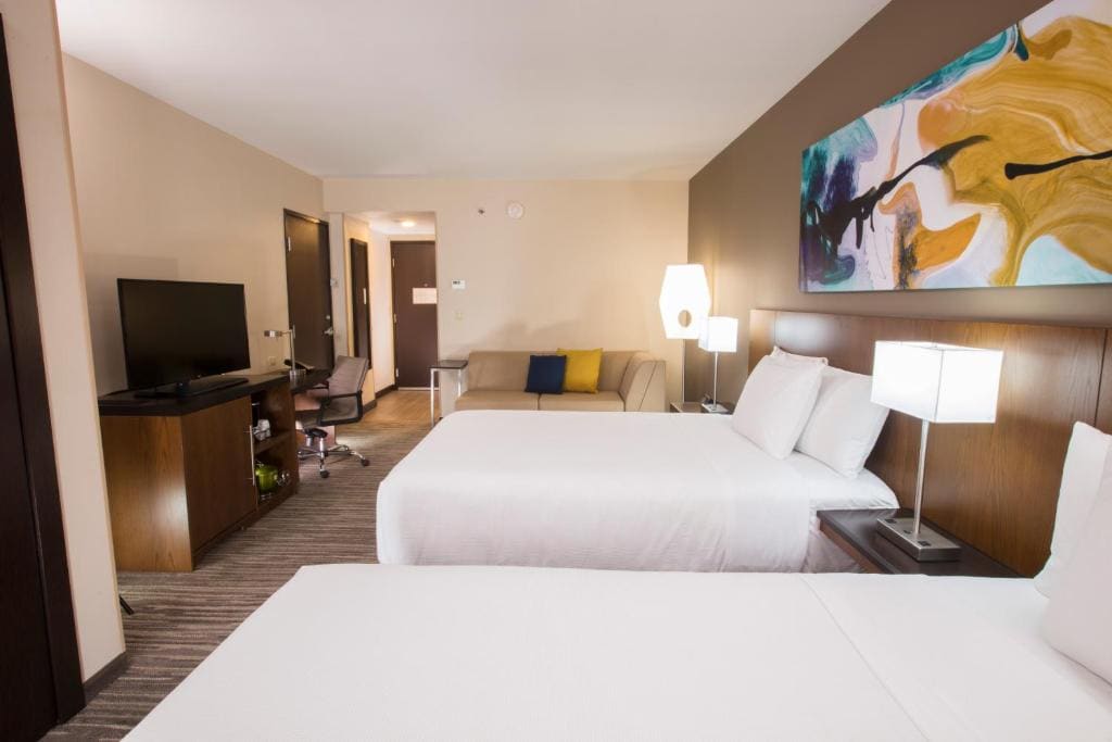 Double Room with Sofa Bed and Accessible Tub - Disability Access room - Image 1