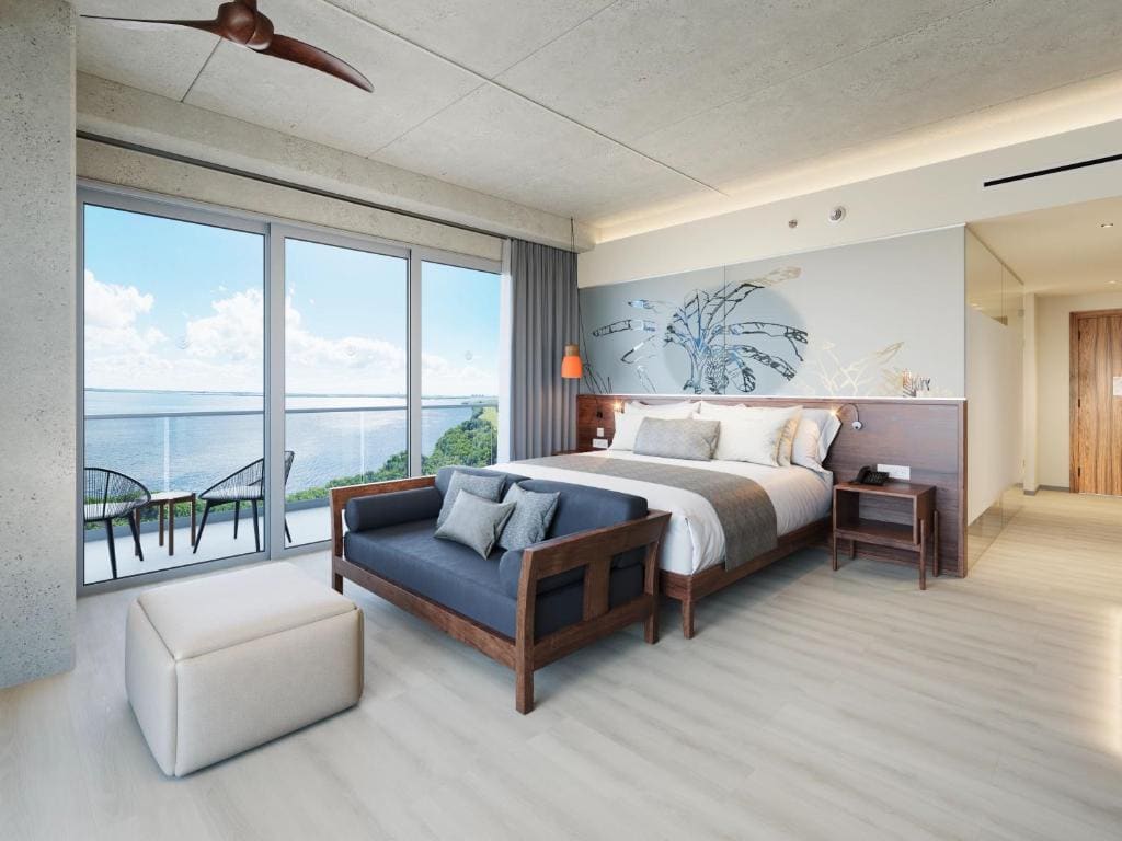 Premium Junior Suite Golf View King room - Image 1